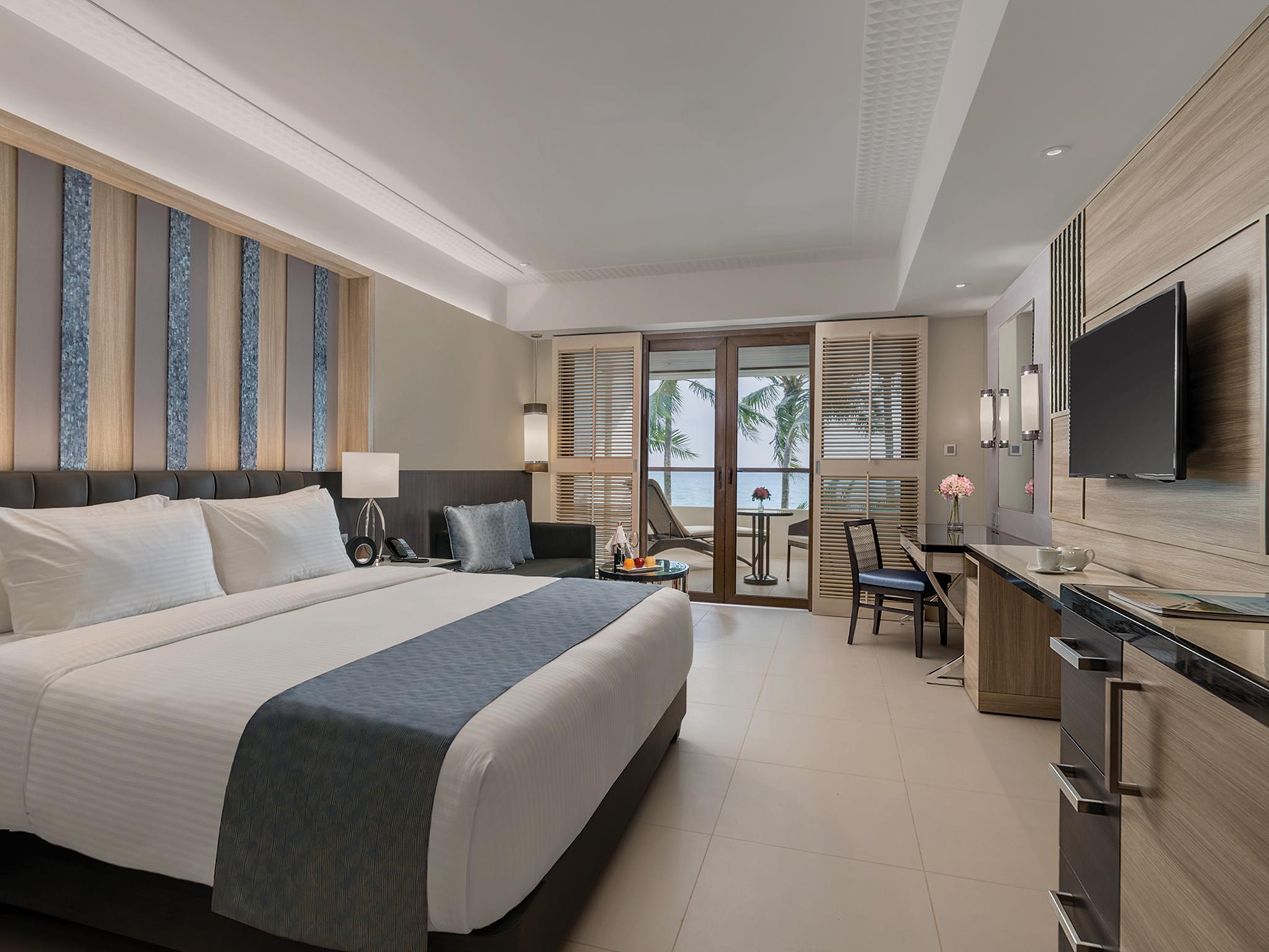 Henann Palm Beach Resort Balabag  Εξωτερικό φωτογραφία Deluxe Ocean View