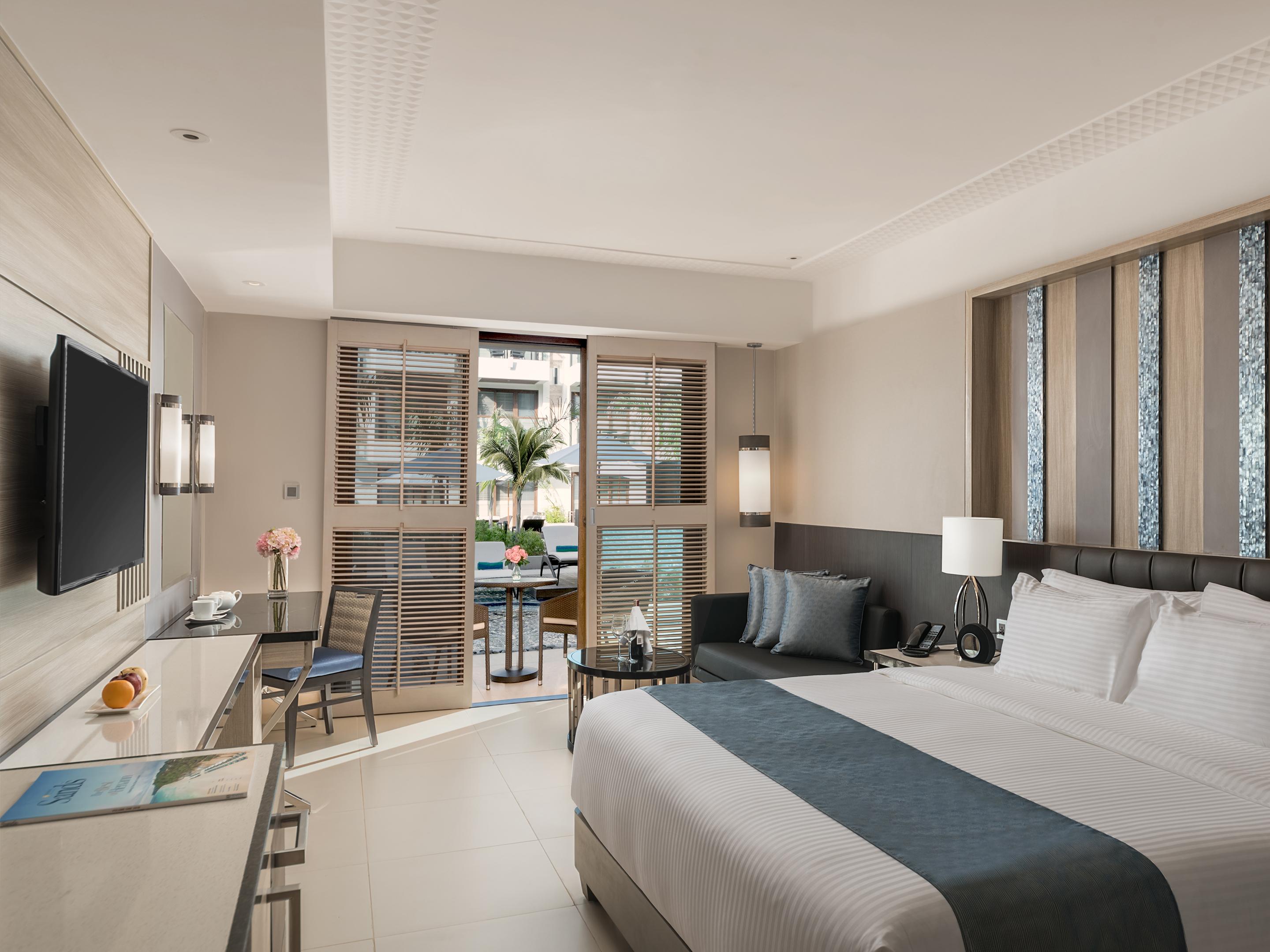 Henann Palm Beach Resort Balabag  Εξωτερικό φωτογραφία