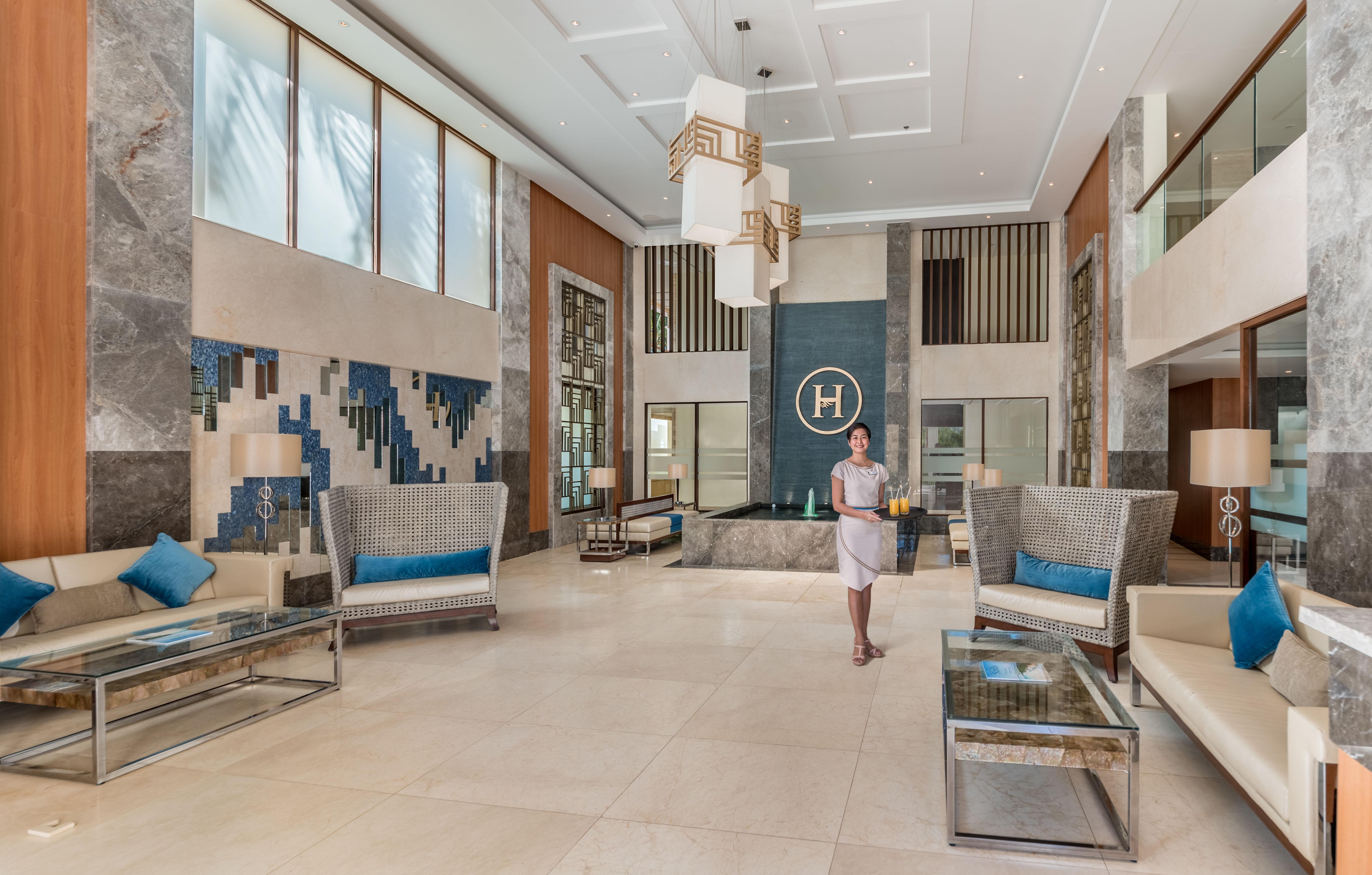 Henann Palm Beach Resort Balabag  Εξωτερικό φωτογραφία Lobby