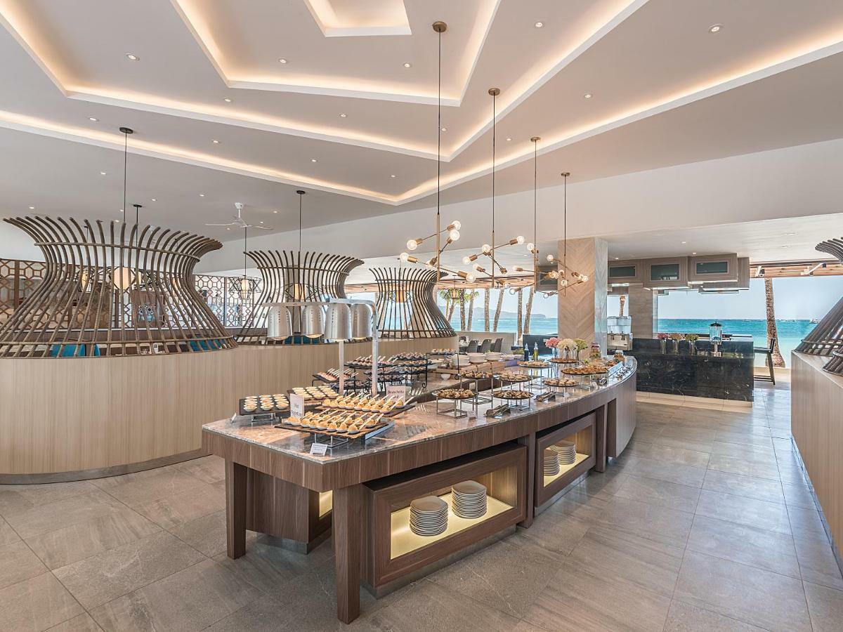 Henann Palm Beach Resort Balabag  Εξωτερικό φωτογραφία The Beach Club